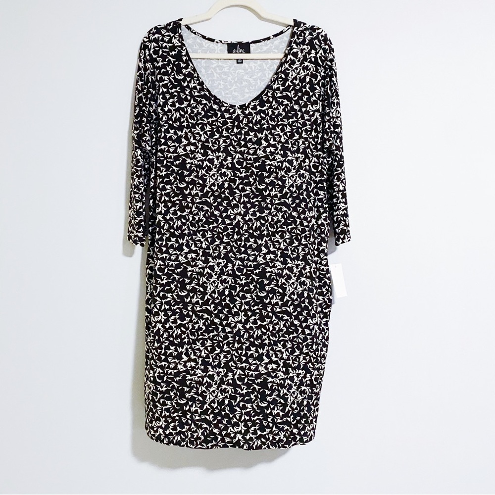 A-line Hawaii - Black and White Printed 3/4 Sleeve Dress